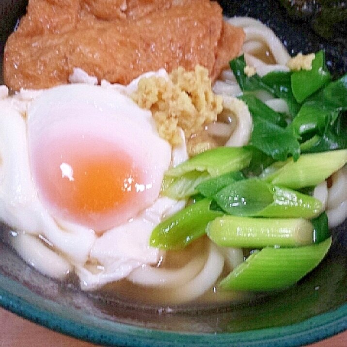 *風邪引きさんに*生姜＆青ねぎの月見きつねうどん